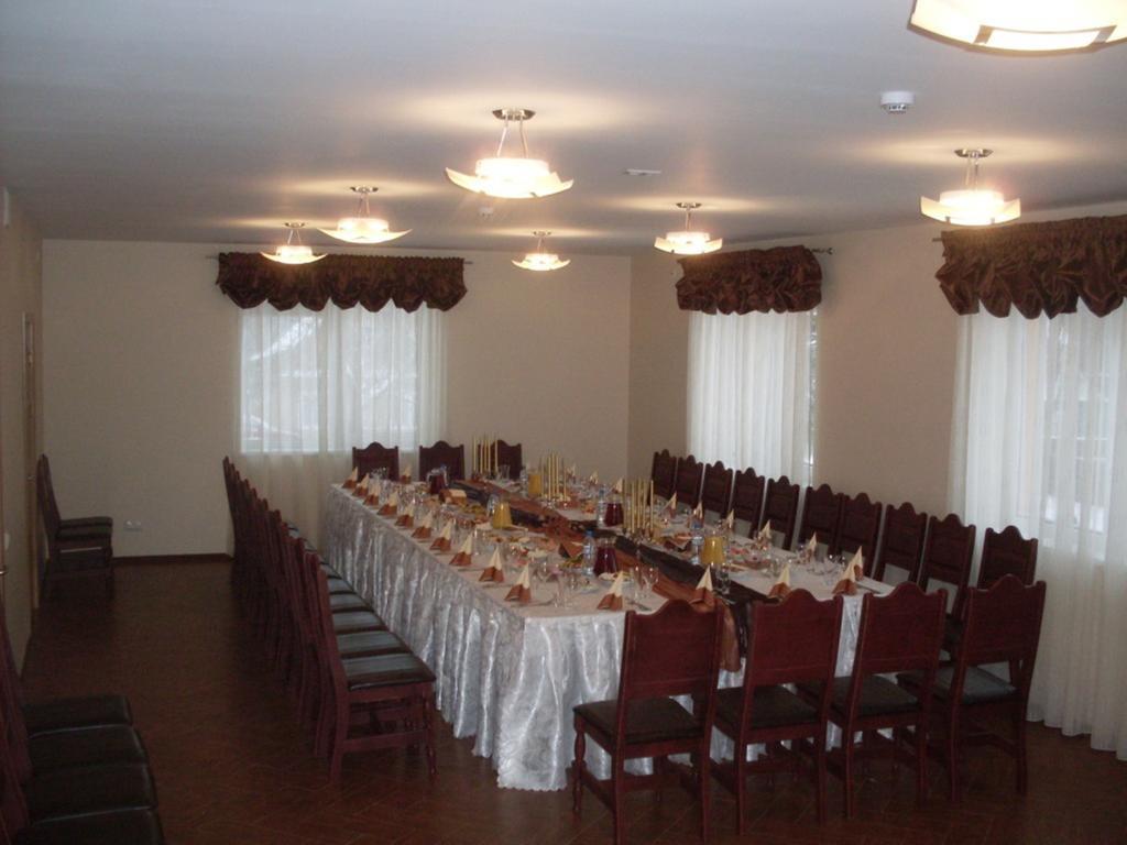 Surauciu Sveciu Namai Hotel Aukstadvaris Bagian luar foto
